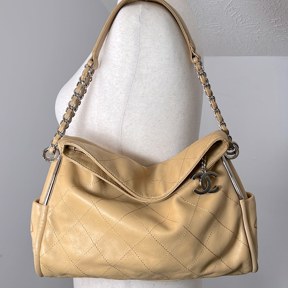 COCO CHANEL LAMBSKIN PURSE
